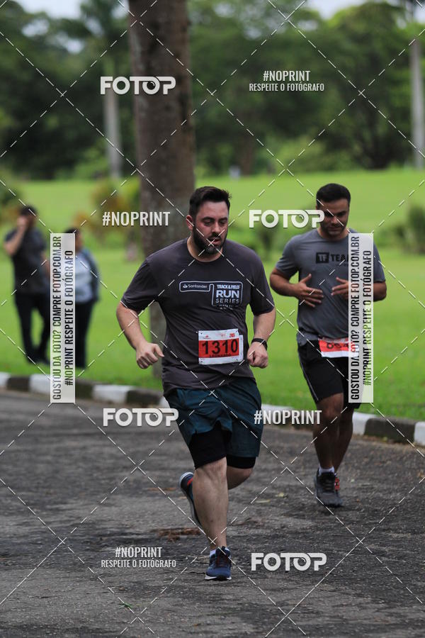 Buy your photos of the eventSantander Track & Field Run Series - Plaza Sul - Jardim Botnico on Fotop