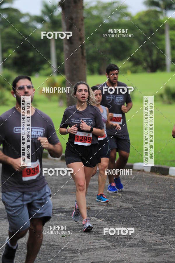 Buy your photos of the eventSantander Track & Field Run Series - Plaza Sul - Jardim Botnico on Fotop