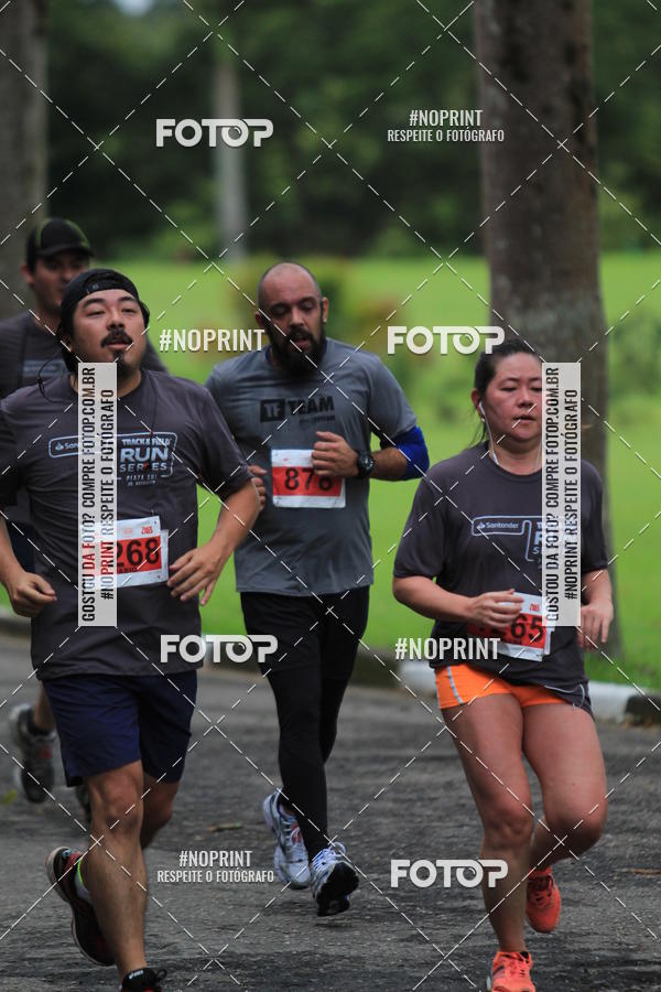 Buy your photos of the eventSantander Track & Field Run Series - Plaza Sul - Jardim Botnico on Fotop
