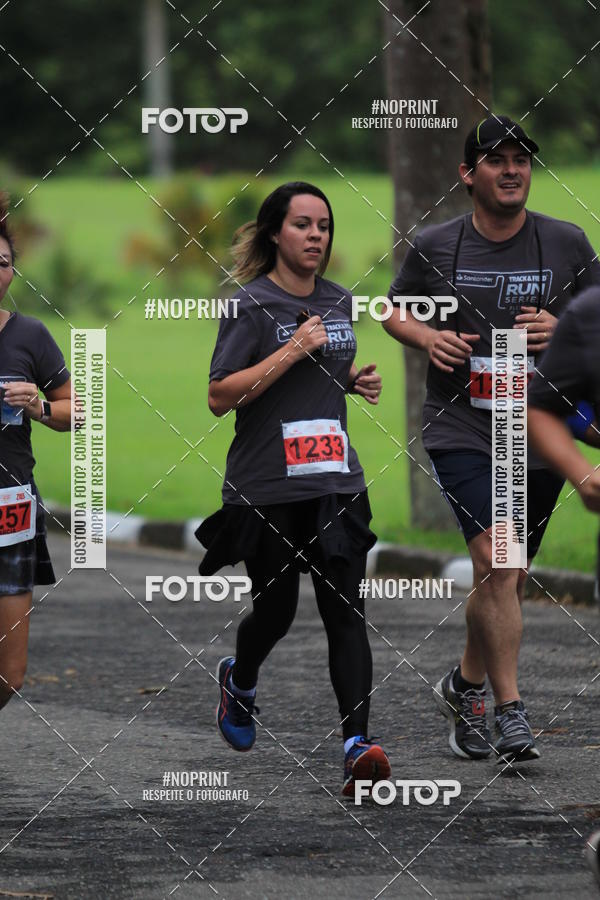 Buy your photos of the eventSantander Track & Field Run Series - Plaza Sul - Jardim Botnico on Fotop