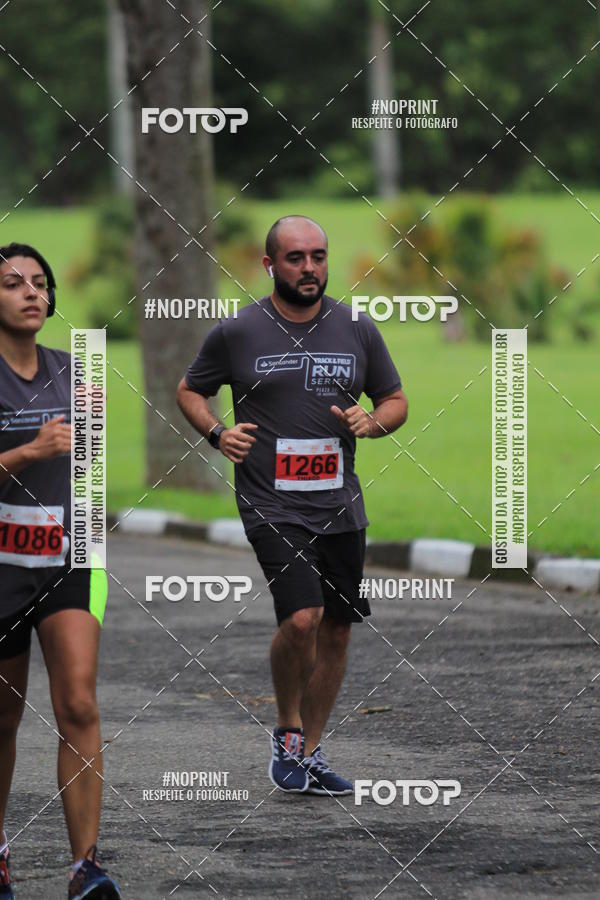 Buy your photos of the eventSantander Track & Field Run Series - Plaza Sul - Jardim Botnico on Fotop