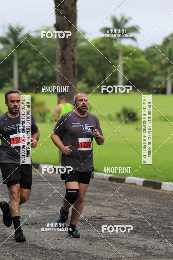Buy your photos of the eventSantander Track & Field Run Series - Plaza Sul - Jardim Botnico on Fotop