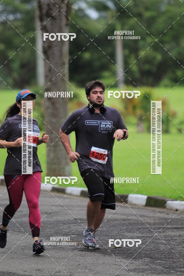 Buy your photos of the eventSantander Track & Field Run Series - Plaza Sul - Jardim Botnico on Fotop