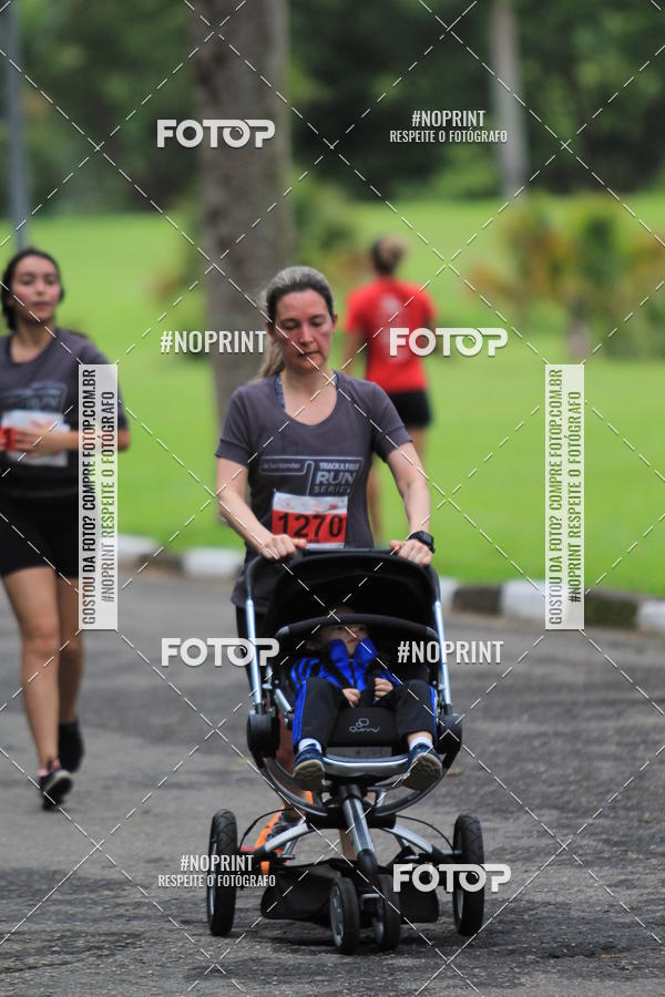 Buy your photos of the eventSantander Track & Field Run Series - Plaza Sul - Jardim Botnico on Fotop