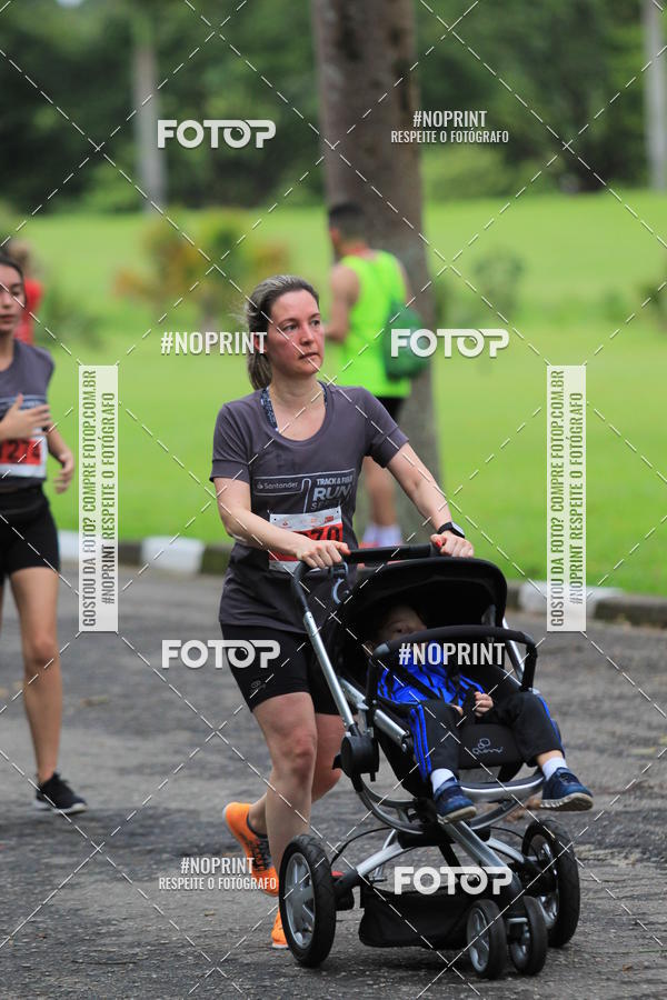 Buy your photos of the eventSantander Track & Field Run Series - Plaza Sul - Jardim Botnico on Fotop