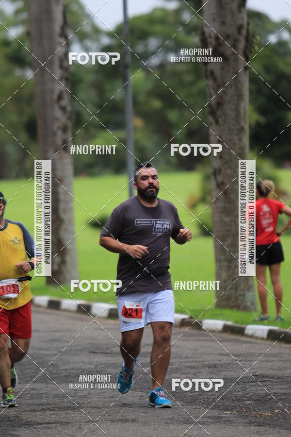 Buy your photos of the eventSantander Track & Field Run Series - Plaza Sul - Jardim Botnico on Fotop