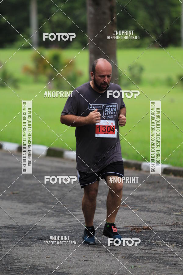 Buy your photos of the eventSantander Track & Field Run Series - Plaza Sul - Jardim Botnico on Fotop