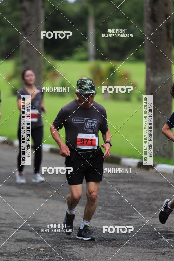 Buy your photos of the eventSantander Track & Field Run Series - Plaza Sul - Jardim Bot�nico on Fotop