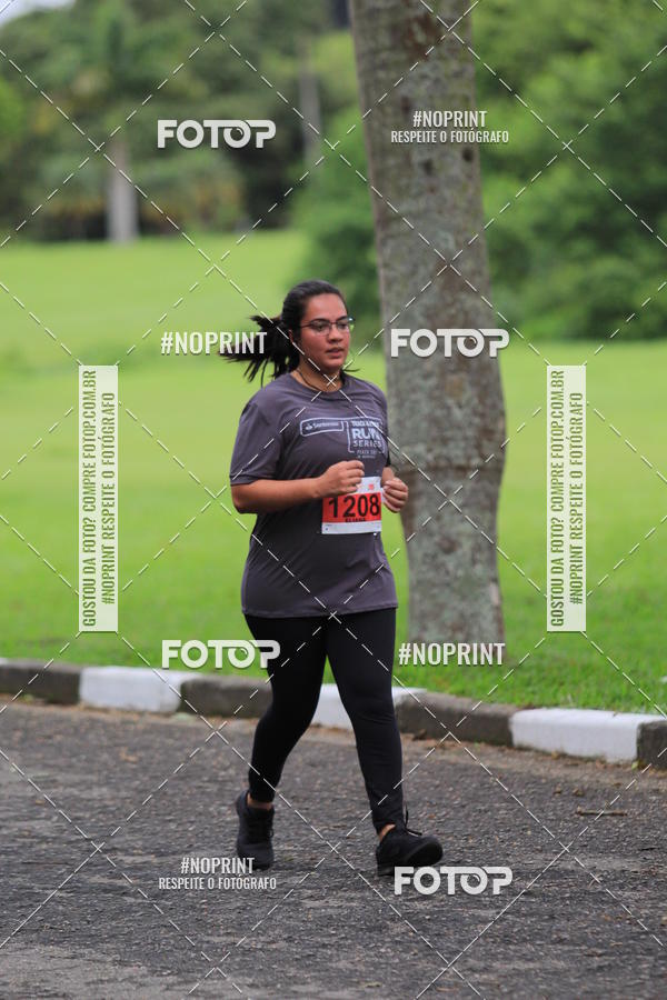 Buy your photos of the eventSantander Track & Field Run Series - Plaza Sul - Jardim Bot�nico on Fotop