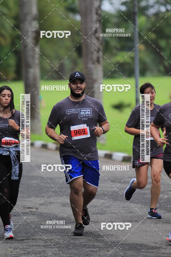 Buy your photos of the eventSantander Track & Field Run Series - Plaza Sul - Jardim Bot�nico on Fotop
