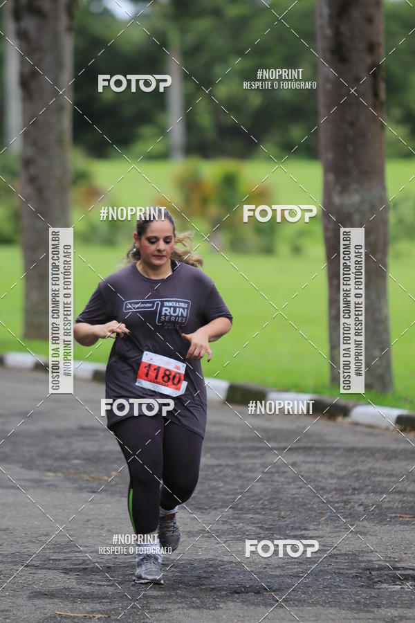 Buy your photos of the eventSantander Track & Field Run Series - Plaza Sul - Jardim Bot�nico on Fotop