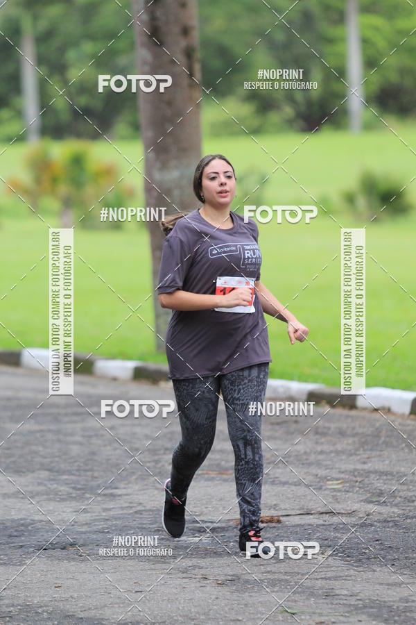 Buy your photos of the eventSantander Track & Field Run Series - Plaza Sul - Jardim Bot�nico on Fotop