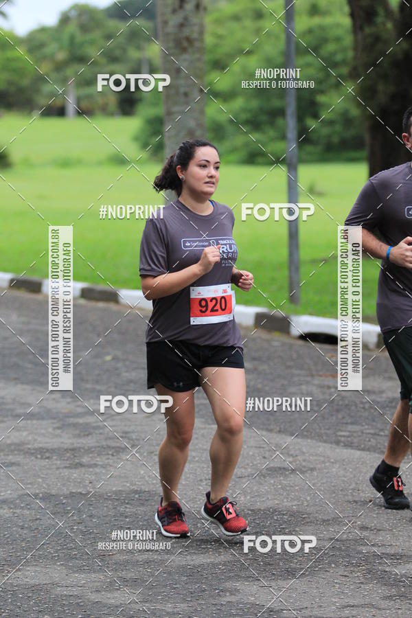 Buy your photos of the eventSantander Track & Field Run Series - Plaza Sul - Jardim Bot�nico on Fotop