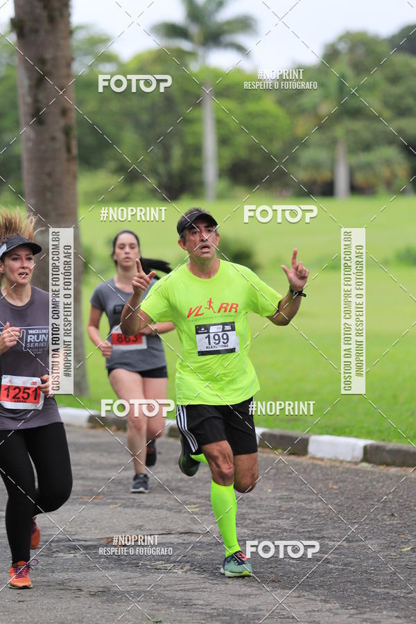 Buy your photos of the eventSantander Track & Field Run Series - Plaza Sul - Jardim Bot�nico on Fotop