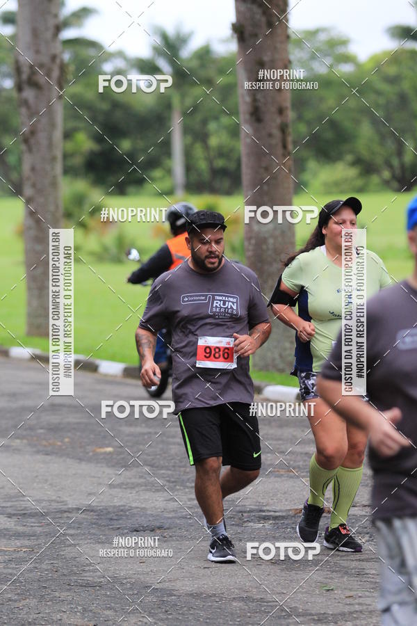 Buy your photos of the eventSantander Track & Field Run Series - Plaza Sul - Jardim Bot�nico on Fotop