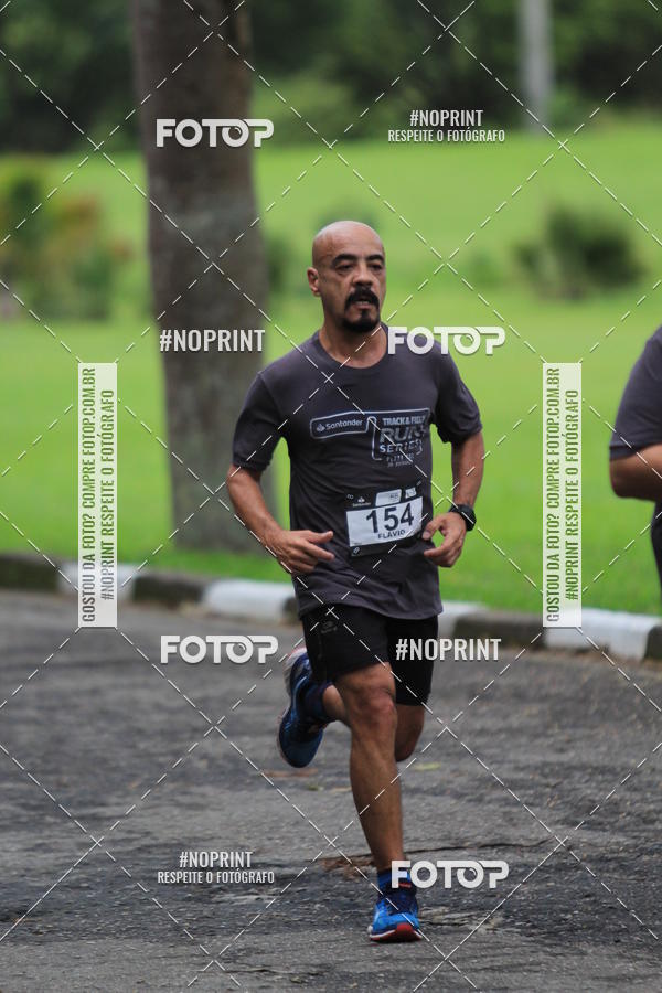 Buy your photos of the eventSantander Track & Field Run Series - Plaza Sul - Jardim Bot�nico on Fotop