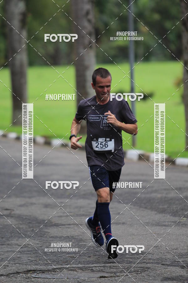Buy your photos of the eventSantander Track & Field Run Series - Plaza Sul - Jardim Bot�nico on Fotop