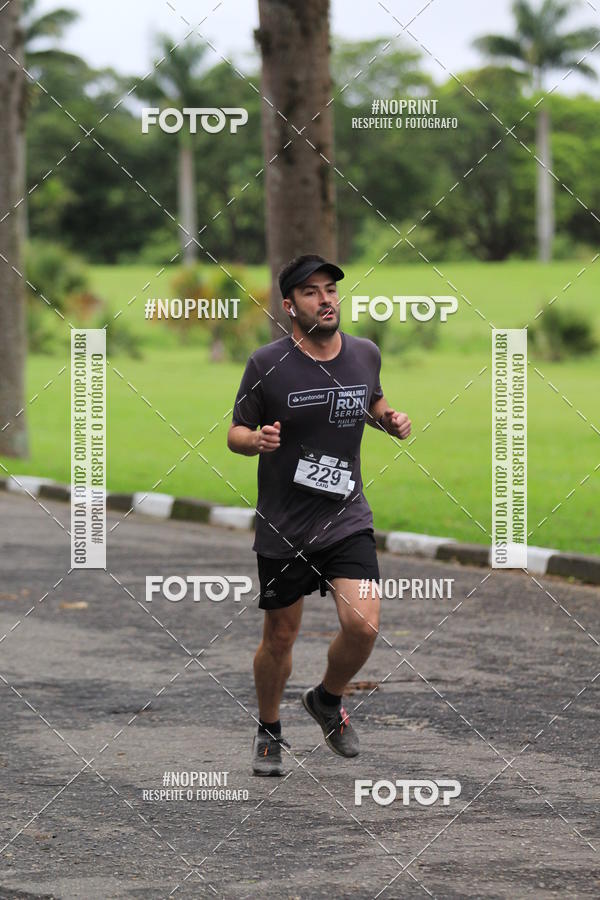 Buy your photos of the eventSantander Track & Field Run Series - Plaza Sul - Jardim Bot�nico on Fotop