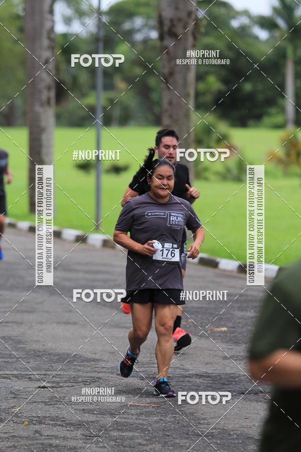 Buy your photos of the eventSantander Track & Field Run Series - Plaza Sul - Jardim Bot�nico on Fotop