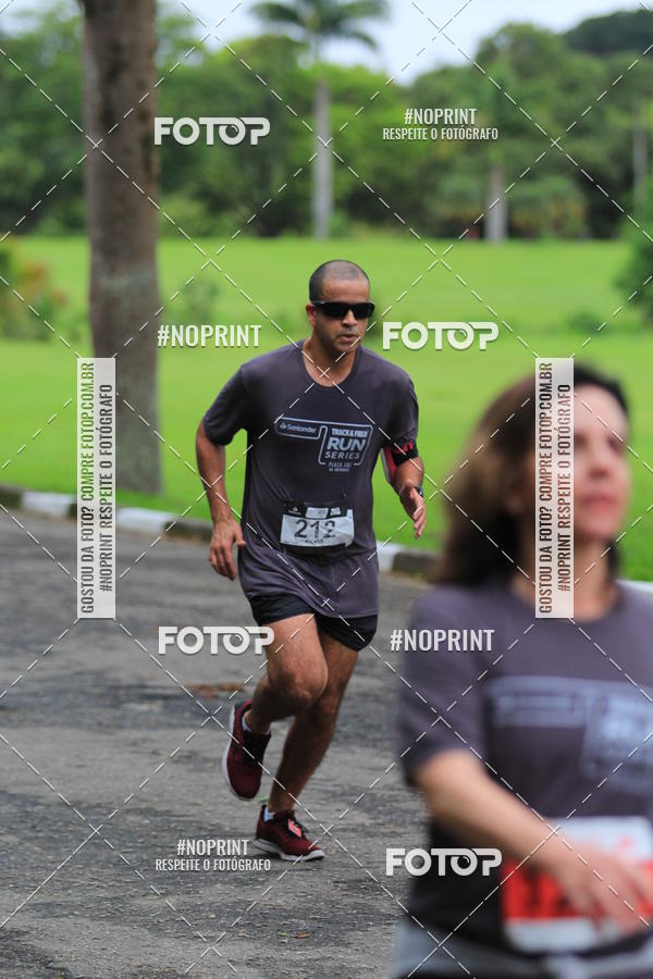 Buy your photos of the eventSantander Track & Field Run Series - Plaza Sul - Jardim Bot�nico on Fotop