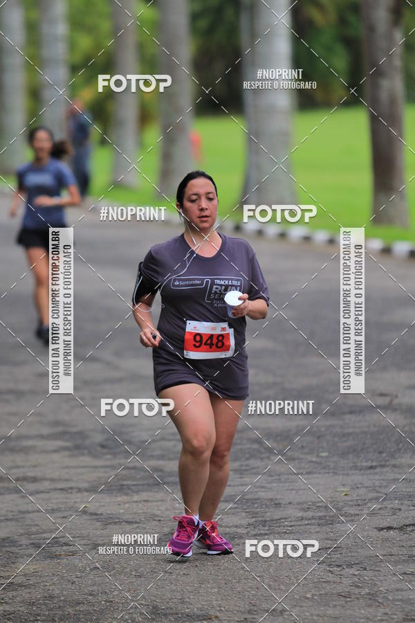 Buy your photos of the eventSantander Track & Field Run Series - Plaza Sul - Jardim Bot�nico on Fotop