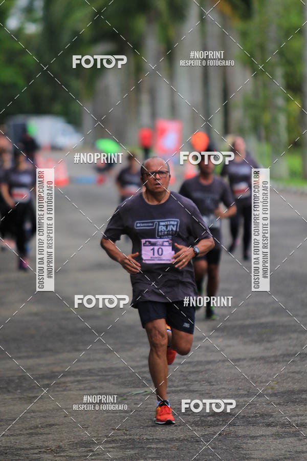 Buy your photos of the eventSantander Track & Field Run Series - Plaza Sul - Jardim Bot�nico on Fotop