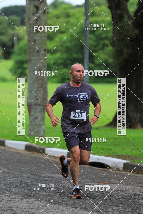 Buy your photos of the eventSantander Track & Field Run Series - Plaza Sul - Jardim Bot�nico on Fotop