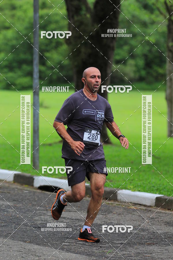 Buy your photos of the eventSantander Track & Field Run Series - Plaza Sul - Jardim Bot�nico on Fotop