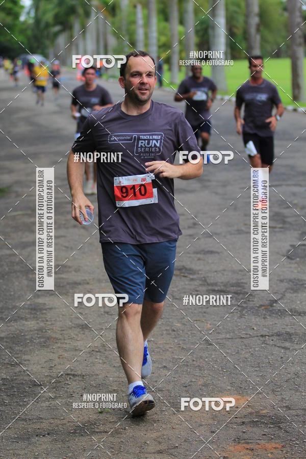 Buy your photos of the eventSantander Track & Field Run Series - Plaza Sul - Jardim Bot�nico on Fotop