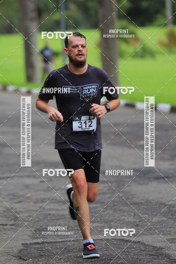 Buy your photos of the eventSantander Track & Field Run Series - Plaza Sul - Jardim Bot�nico on Fotop