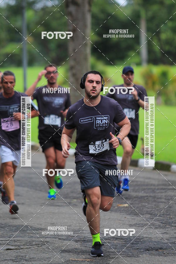 Buy your photos of the eventSantander Track & Field Run Series - Plaza Sul - Jardim Bot�nico on Fotop