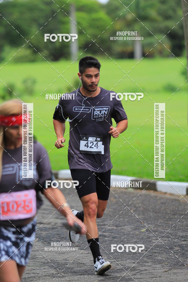 Buy your photos of the eventSantander Track & Field Run Series - Plaza Sul - Jardim Bot�nico on Fotop