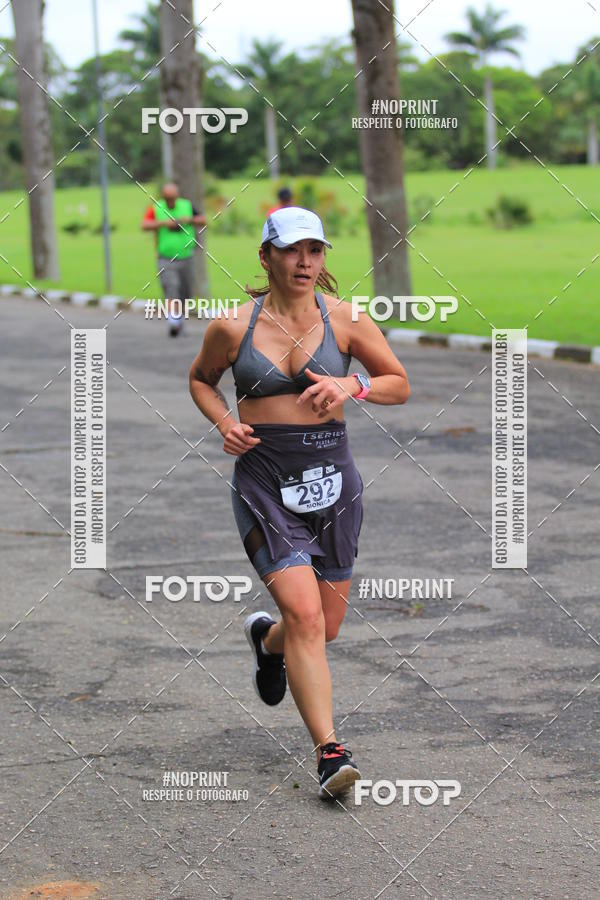 Buy your photos of the eventSantander Track & Field Run Series - Plaza Sul - Jardim Bot�nico on Fotop