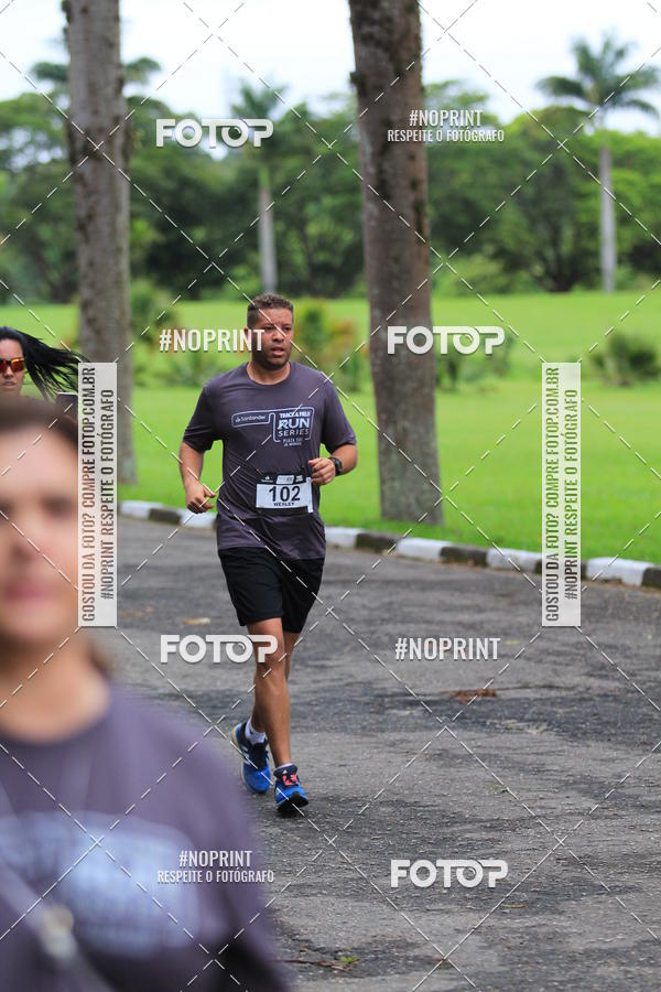 Buy your photos of the eventSantander Track & Field Run Series - Plaza Sul - Jardim Bot�nico on Fotop