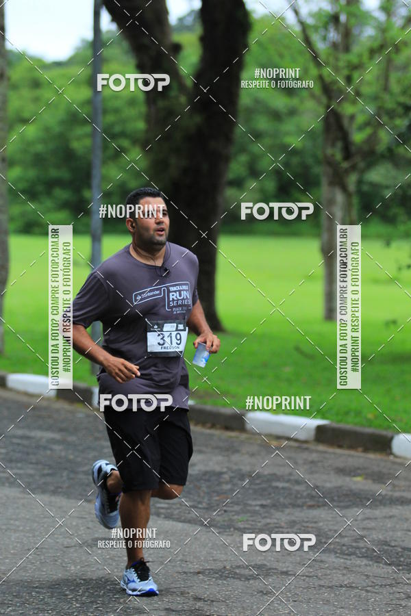 Buy your photos of the eventSantander Track & Field Run Series - Plaza Sul - Jardim Bot�nico on Fotop