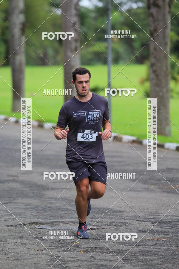 Buy your photos of the eventSantander Track & Field Run Series - Plaza Sul - Jardim Bot�nico on Fotop