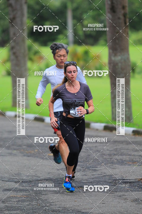 Buy your photos of the eventSantander Track & Field Run Series - Plaza Sul - Jardim Bot�nico on Fotop