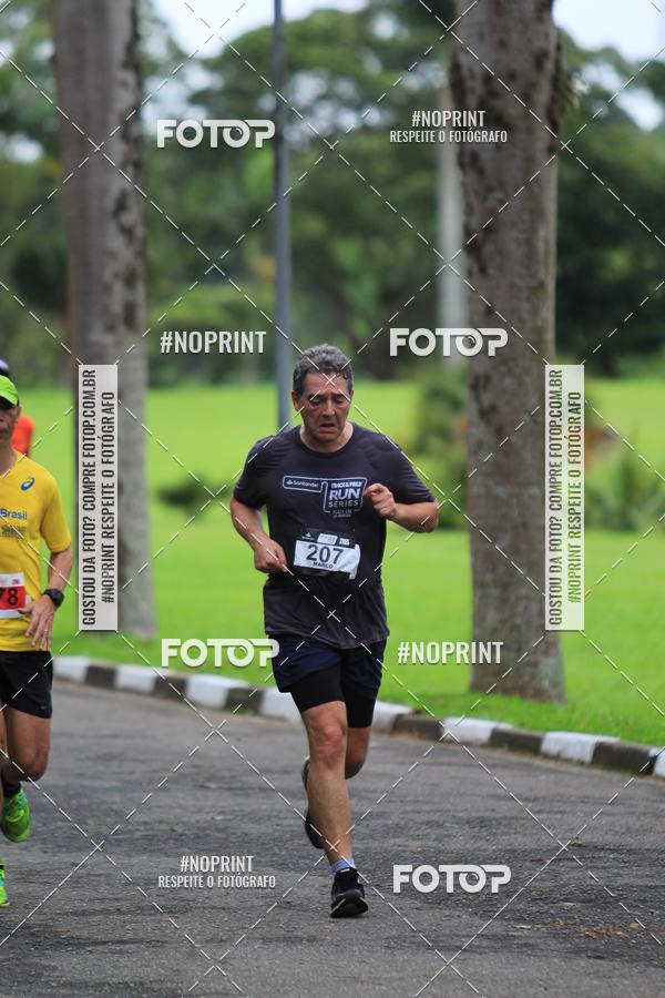 Buy your photos of the eventSantander Track & Field Run Series - Plaza Sul - Jardim Bot�nico on Fotop