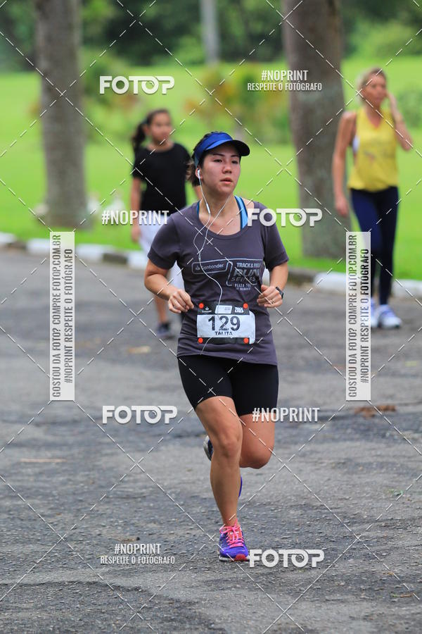 Buy your photos of the eventSantander Track & Field Run Series - Plaza Sul - Jardim Bot�nico on Fotop