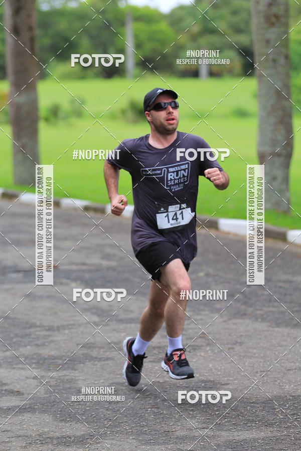 Buy your photos of the eventSantander Track & Field Run Series - Plaza Sul - Jardim Bot�nico on Fotop