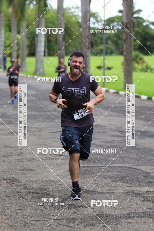 Buy your photos of the eventSantander Track & Field Run Series - Plaza Sul - Jardim Bot�nico on Fotop