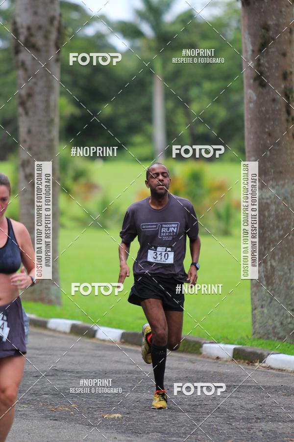 Buy your photos of the eventSantander Track & Field Run Series - Plaza Sul - Jardim Bot�nico on Fotop