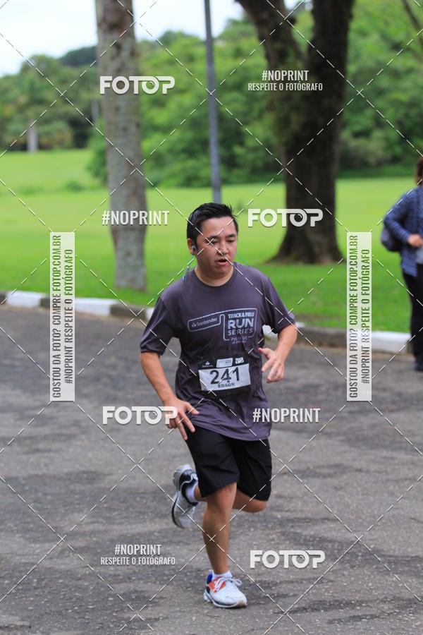 Buy your photos of the eventSantander Track & Field Run Series - Plaza Sul - Jardim Bot�nico on Fotop