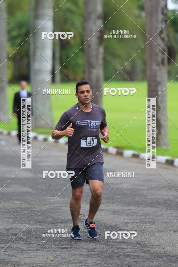 Buy your photos of the eventSantander Track & Field Run Series - Plaza Sul - Jardim Bot�nico on Fotop