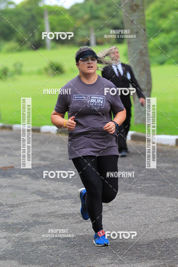 Buy your photos of the eventSantander Track & Field Run Series - Plaza Sul - Jardim Bot�nico on Fotop