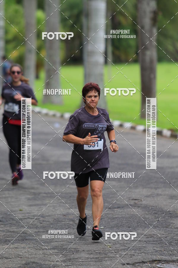 Buy your photos of the eventSantander Track & Field Run Series - Plaza Sul - Jardim Bot�nico on Fotop