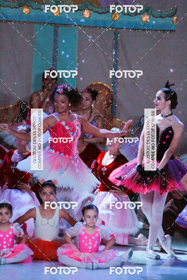 Buy your photos of the eventEspetculo  A fbrica de brinquedos   Ballet Espao de dana Carla Coyado on Fotop