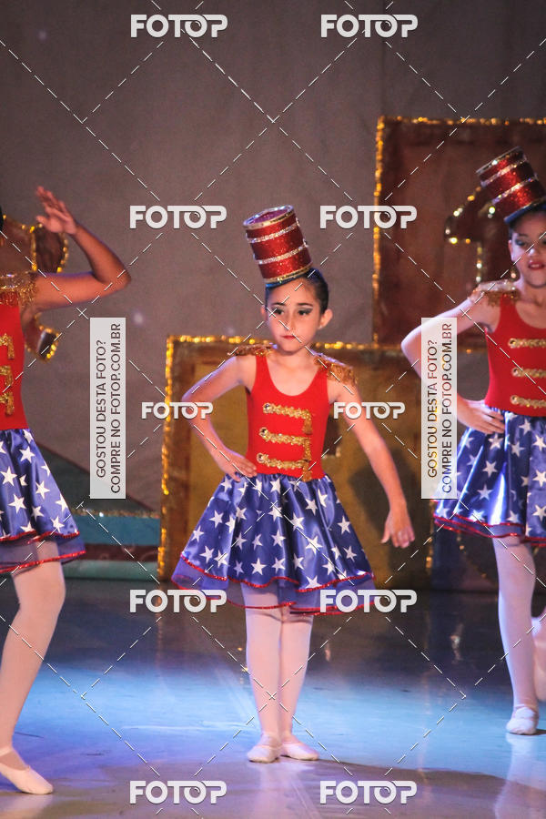 Buy your photos of the eventEspetculo  A fbrica de brinquedos   Ballet Espao de dana Carla Coyado on Fotop