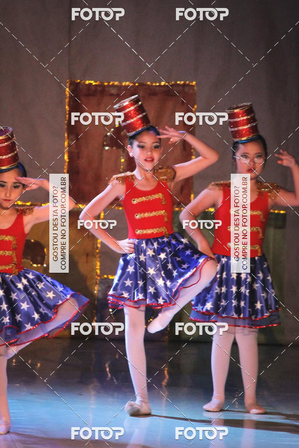 Buy your photos of the eventEspetculo  A fbrica de brinquedos   Ballet Espao de dana Carla Coyado on Fotop