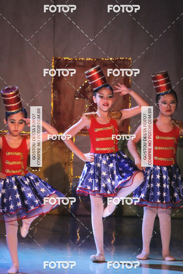 Buy your photos of the eventEspetculo  A fbrica de brinquedos   Ballet Espao de dana Carla Coyado on Fotop